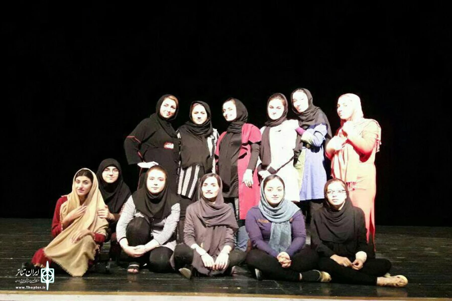 گزارش تصویری اجرای نمایش«زنان میمون دژ» در اردبیل