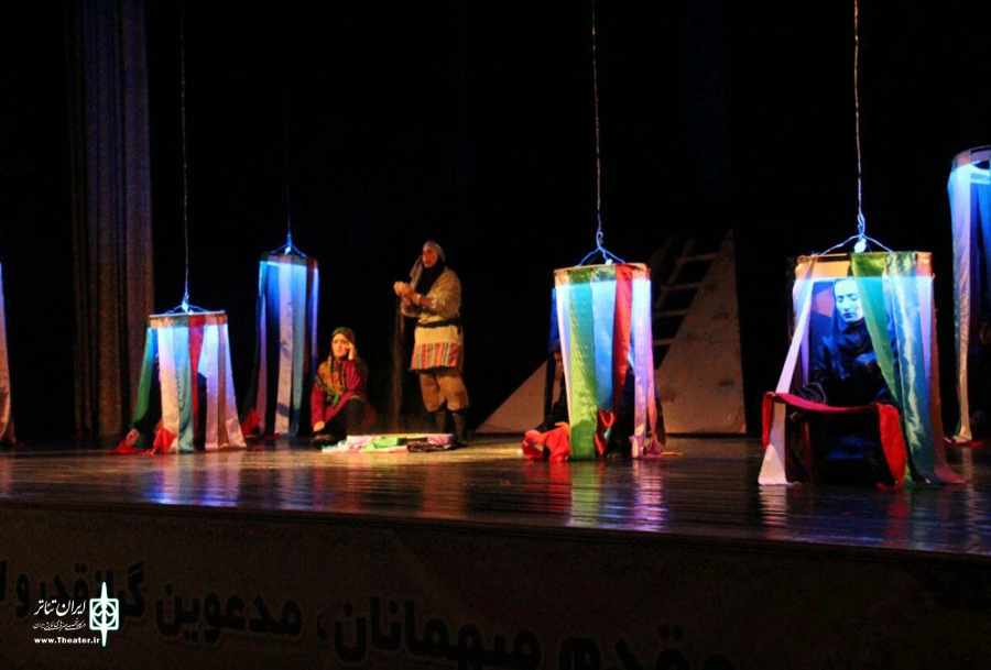 گزارش تصویری اجرای نمایش«زنان میمون دژ» در اردبیل