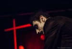 نمایش به تاریکی عادت کن