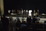 نمایش«جایی میان بودن و نبودن»