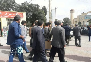 در اولین روز جشنواره تئاتر استانی اردبیل

هنرمندان و گروههای نمایشی به شهدای مدافعین حرم ادای احترام کردند.
