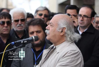 بهزاد فراهانی در مراسم  وداع با مجید واحدیزاده:

تئاتر و غرور آذربایجان همه در وجود او خلاصه شده بود