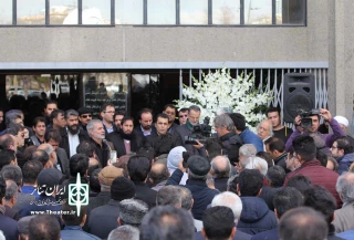 وداع باشکوه هنرمندان  با مجید واحدیزاده

مجید پر فروغ صحنه های نمایش در قطعه مفاخر اردبیل آرام گرفت