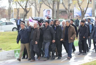یاداشت محمد عارف برای مجید واحدیزاده

هرگز نمیرد آن که دلش زنده شد به عشق