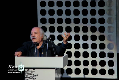 با حضور بهزاد فراهانی

یادواره فروغ صحنه های نمایش در اردبیل برگزار شد