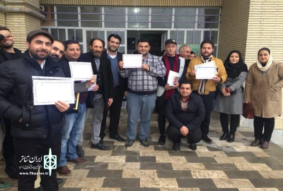 نشست تئاتری با تجلیل از هنرمندان فعال در پارس آباد برگزار شد