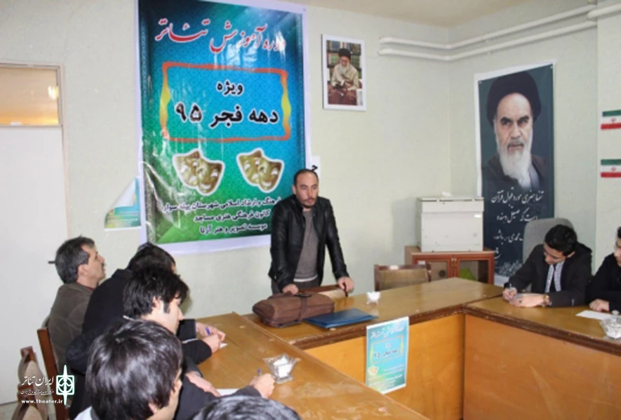 اکبرصادقی