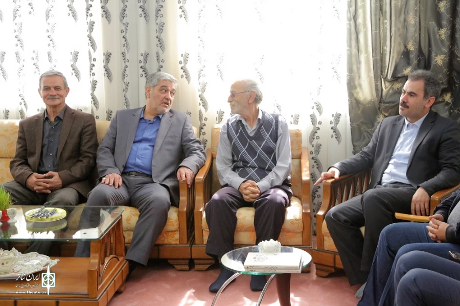 تجلیل از پیشکسوتان تئاتراردبیل