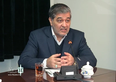 مدیرکل فرهنگ وارشاداسلامی استان اردبیل:

غایت هنر نمایش، نقد و یا حذف فاصله بین بازیگر و مخاطب است