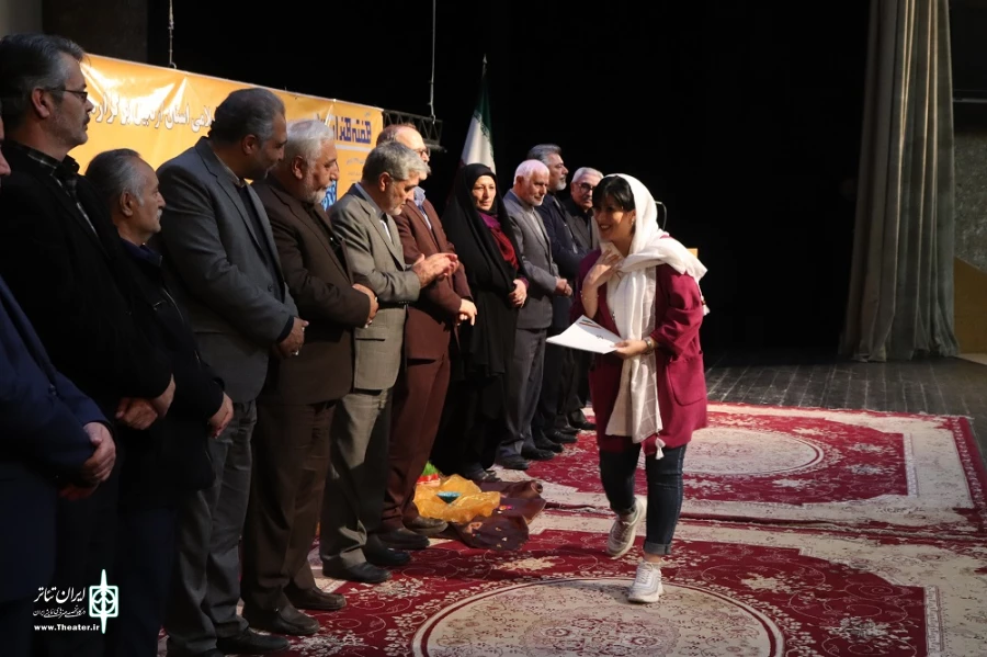 تکریم هنرمندان افتخار آفرین اردبیلی/ عکاس : امیررضا نوریان