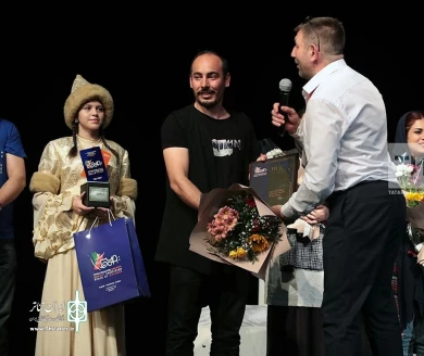 سفر گروه نمایشی«وخداونددرون یک مرد دوقلب قرارنداد»به روسیه