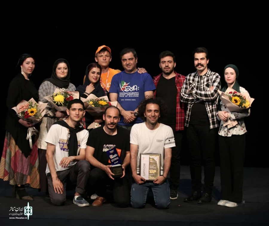 سفر گروه نمایشی«وخداونددرون یک مرد دوقلب قرارنداد»به روسیه