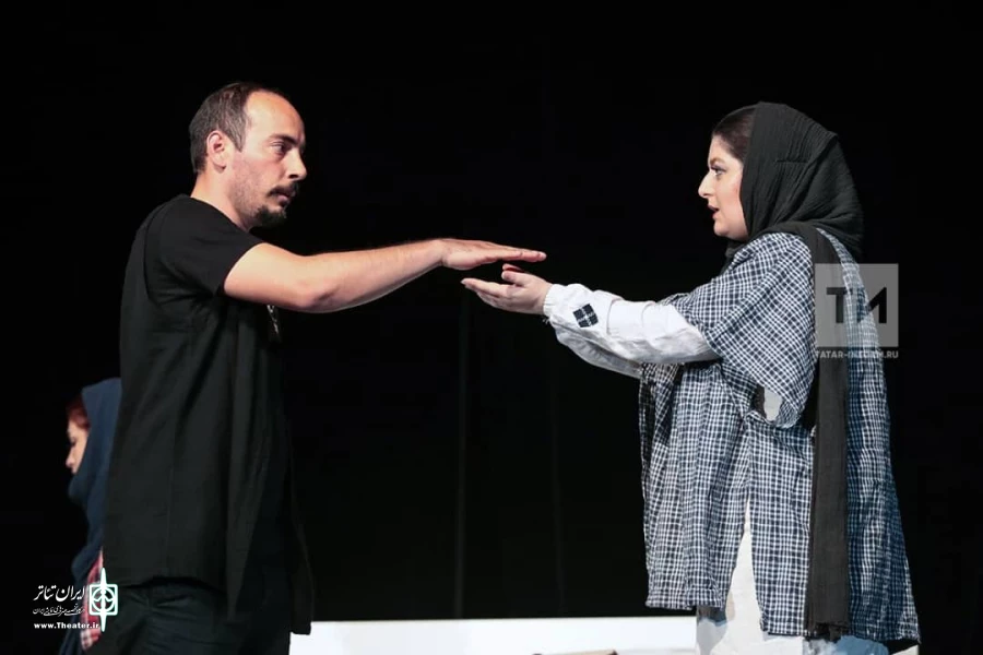 سفر گروه نمایشی«وخداونددرون یک مرد دوقلب قرارنداد»به روسیه