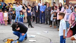 نمایش خیابانی «دایره سیاه» در مشگین شهر
