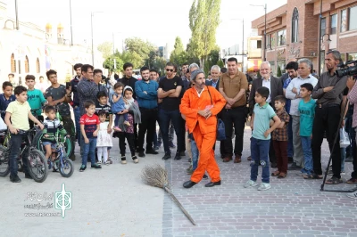 «شاعر زباله ها» در اردبیل اجرا شد