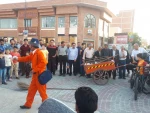 نمایش خیابانی«شاعر زباله ها»