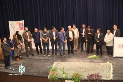 با برگزاری مراسمی

پدر تئاتر نوین پارس آباد تکریم شد