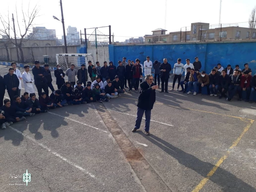 نمایش«نگفتن یا نه گفتن» در اردبیل