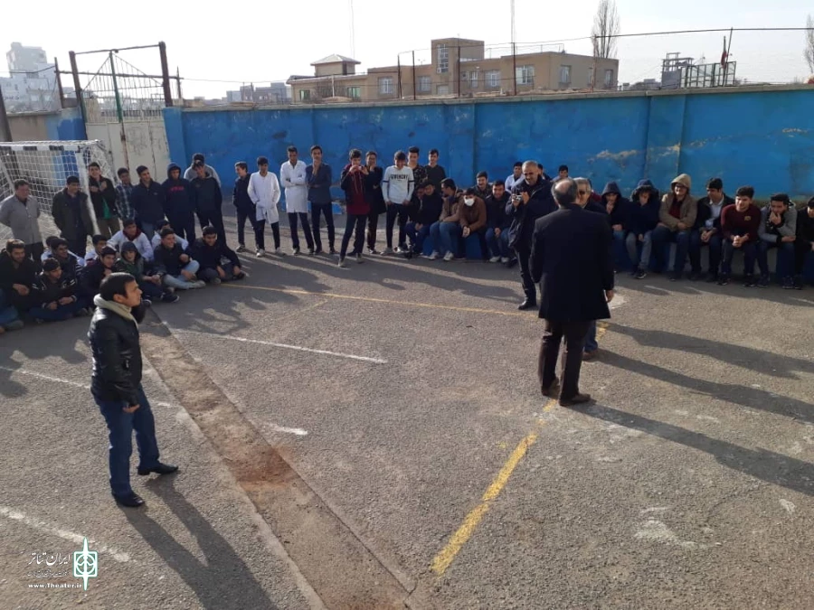 نمایش«نگفتن یا نه گفتن» در اردبیل