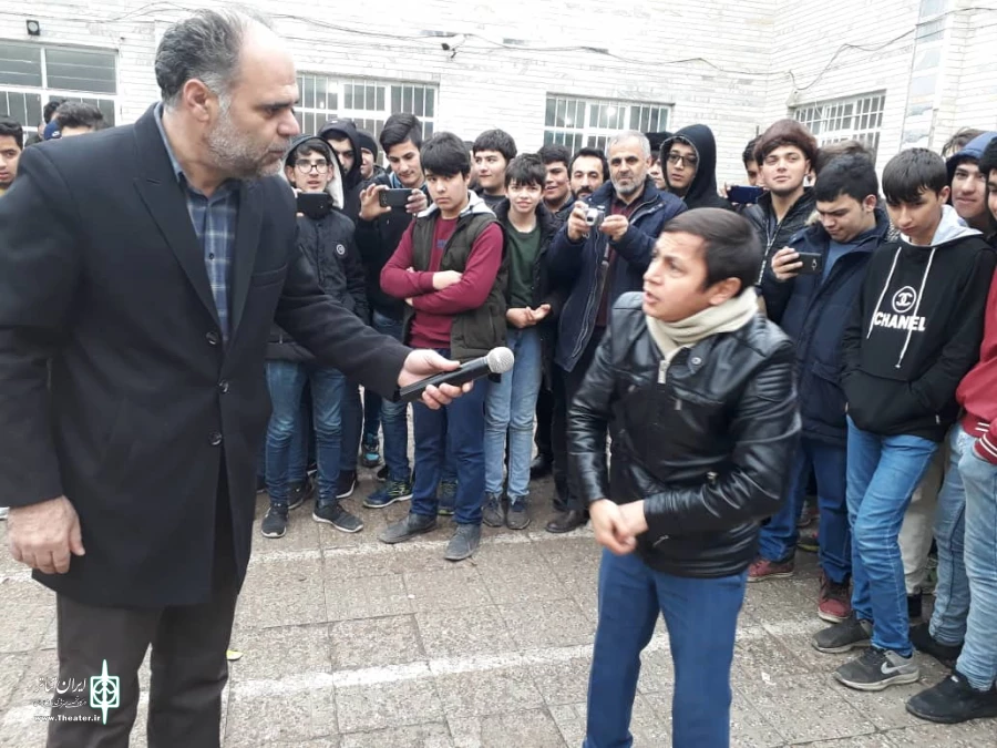 نمایش«نگفتن یا نه گفتن» در اردبیل