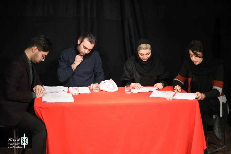 چاقوی زن جانی