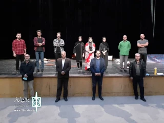 برای حضور شایسته در مرحله بازبینی جشنواره سراسری تئاتر مقاومت؛

گروه اجرایی نمایش «سیمرغ» تمرینات خود را آغاز کردند