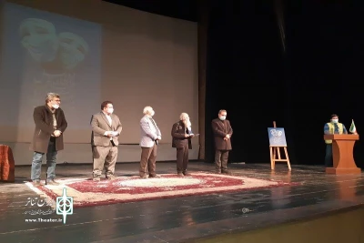در اختتامیه بیست و هشتمین دوره

«آقای رئیس جمهور» و «ستاره هایی به رنگ تاول» به جشنواره فجر معرفی شدند
