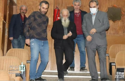 با حضور در تالار شمس عطار اردبیلی:

مدیر کل فرهنگ و ارشاداسلامی به تماشای نمایش«دیدن این نمایش جرم نیست» نشست