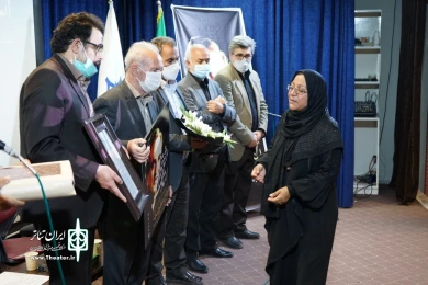 یادمان استاد عشق و قلم