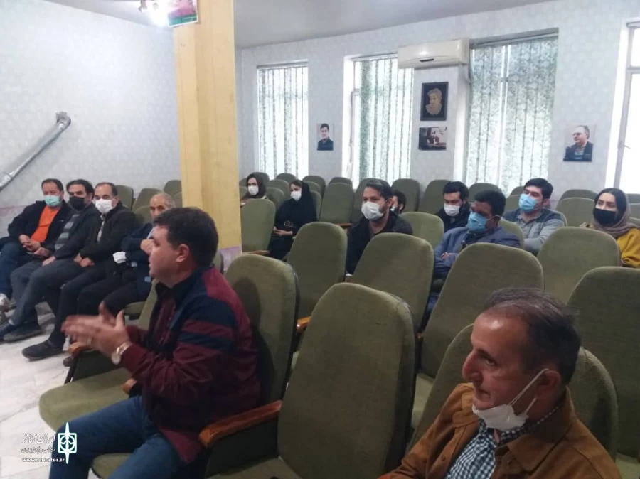 نشست هنرمندان