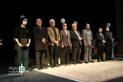 با برگزاری آئینی:

برگزیدگان جشنواره تئاتر استانی اردبیل معرفی شدند