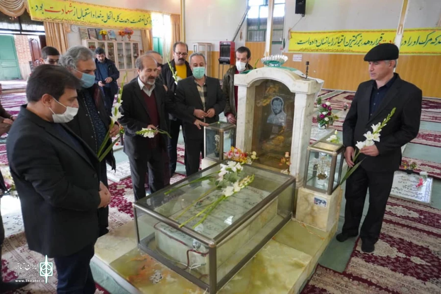 اداری احترام به شهدا و هنرمندان فقید تئاتر مشگین شهر
