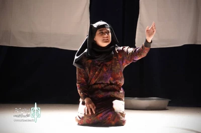 در اولین روز جشنواره تئاتر مشگین شهر:

«نامه های عاشقانه از خاور میانه» در تالار اندیشه جان گرفت