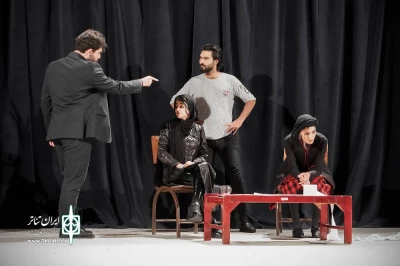 در دومین روز جشنواره  تئاتر مشگین شهر:

«کاغذ باطله» از گروه رمانس برای داوران، هنرمندان و گروه های نمایشی به اجرا درآمد