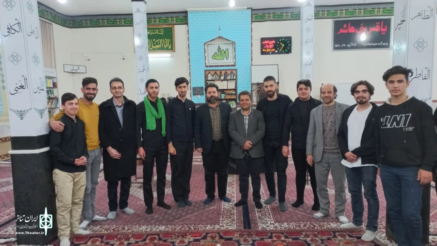 نمایش فانوس