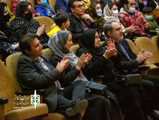 باحضور در تالارشمس عطار اردبیلی:

مدیرکل فرهنگ و ارشاداسلامی استان به تماشای نمایش «قیزقاپیسی شاه قاپیسی» نشست