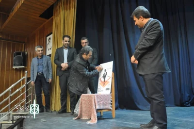 به مناسبت بزرگداشت سوم خرداد :

اجرای نمایش «یک مرد یک خط» در تالار بیضای اردبیلی آغاز شد