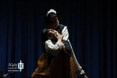 در دومین روز از جشنواره تئاتر مغان:

نمایش«خانم»توسط گروه آران هنر اجرا شد