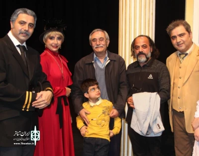 یادادشت اتابک نادری در سوگ پیشکسوت تئاتر اردبیل

پدر بابکِ اردبیل، حبیب آقا بدرود