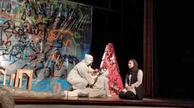 با نمایش«در حضور باد»

اجراهای عمومی نمایش های صحنه‌ای در اردبیل آغاز شد
