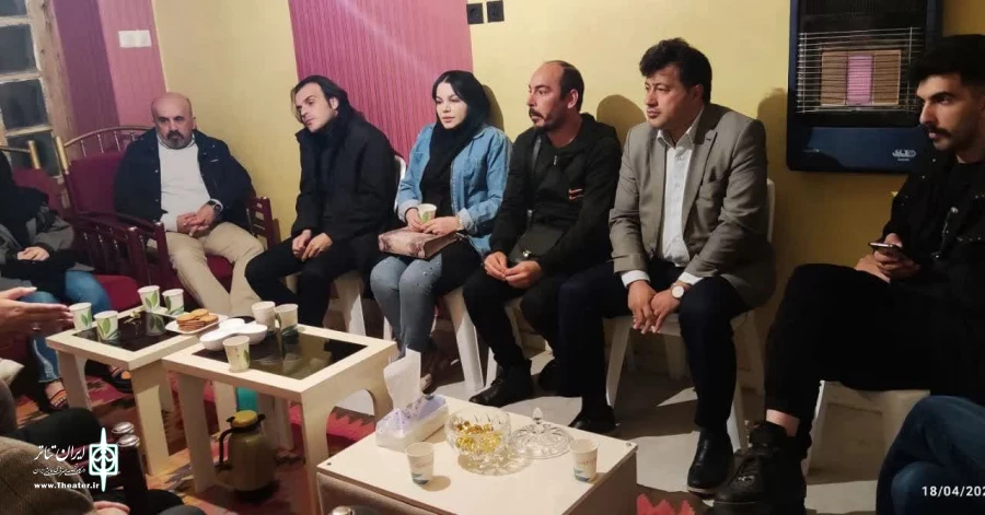 نمایشنامه خوانی