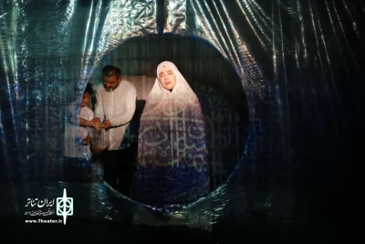 در تئاتر شهر تبریز:

«روز بر می آید» از اردبیل در جشنواره تئاتر رضوی اجرا شد