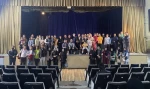 نمایش بیگانه در آتش