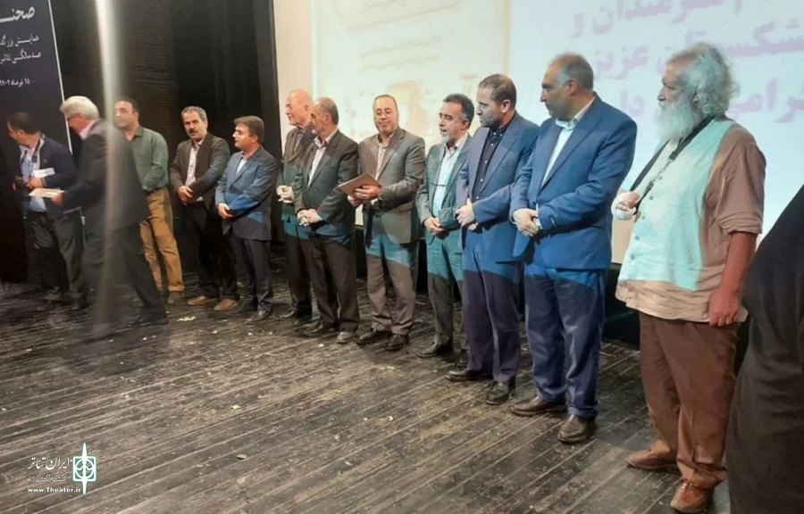 تجلیل از فعالین تئاتری خلخال/ عکاس: مهناز دلشاد