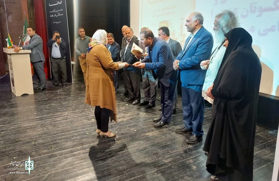 تجلیل از فعالین تئاتری خلخال/ عکاس: مهناز دلشاد