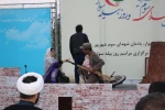 نماینده ولی فقیه در استان اردبیل نمایش «1320» را تماشا کرد.