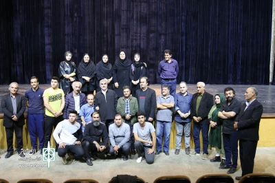 در تالار شمس عطار اردبیلی:

علی نیکزاد به تماشای تمرین نمایش«شاه اسماعیل» نشست