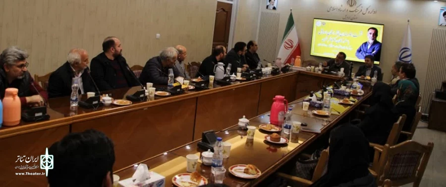 نشست هنرمندان تئاتر استان اردبیل با کاظم نظری/ عکس: محمدرضا باوفا و بهناز عظیمی