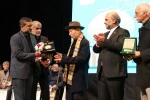 اعطای عالی ترین نشان زرین استان اردبیل به استاد علی نصیریان/ عکاس: طاهر حضزتی
