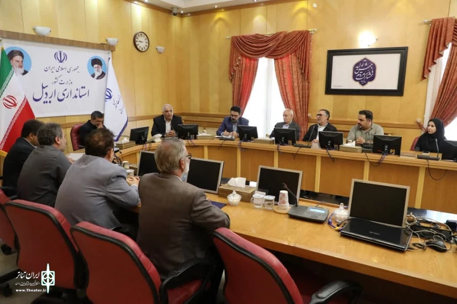 نشست شورای سیاستگذاری جشنواره تئاتر استانی و هیئت مدیره انجمن هنرهای نمایشی استان یا استاندار اردبیل/ عکاس: ولی الله ارجمند